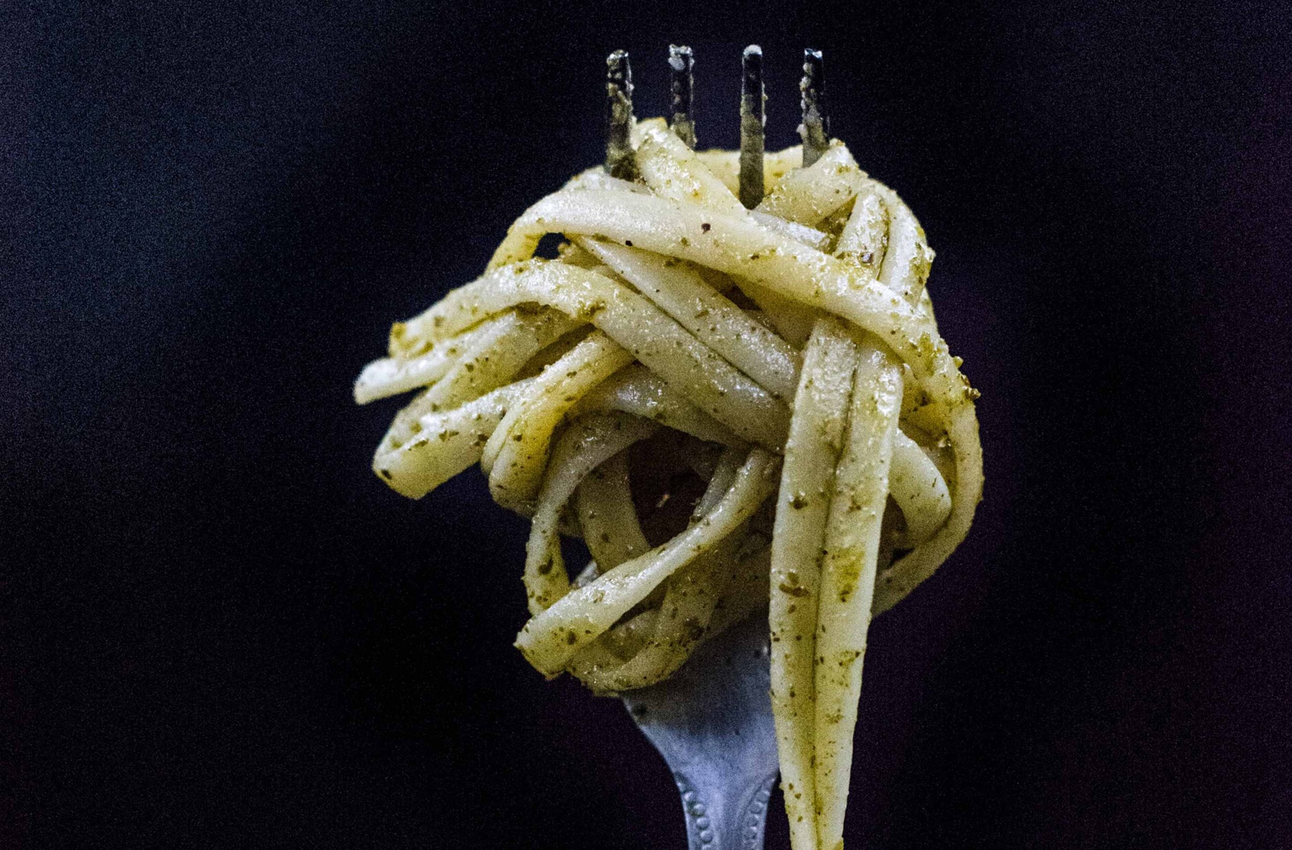 Video Recipe: How to Make Pesto – HYC